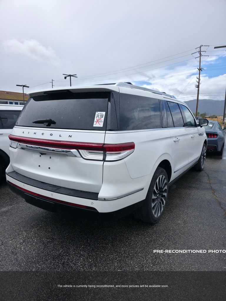 2023 Lincoln Navigator L Black Label photo 4