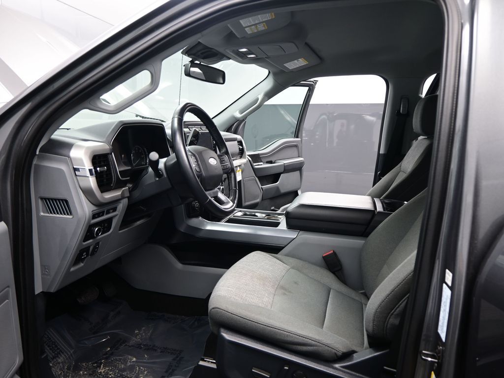 2022 Ford F-150 XLT photo 3