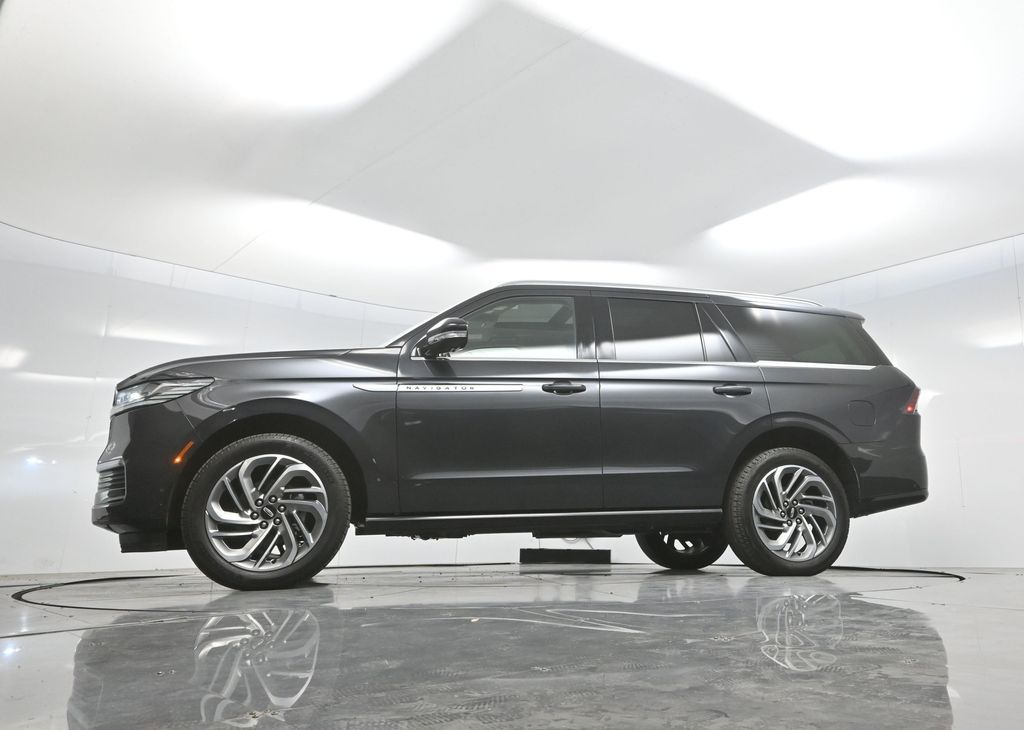 2025 Lincoln Navigator Reserve photo 6