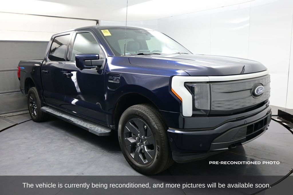 2022 Ford F-150 Lightning photo 2