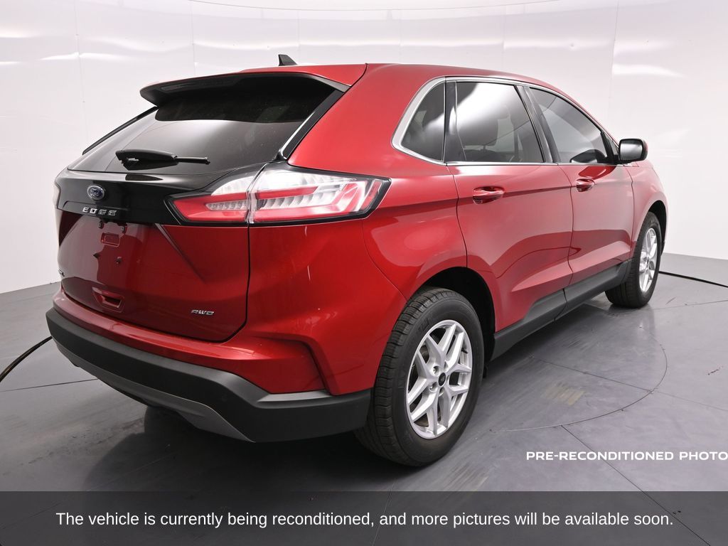 2023 Ford Edge SEL photo 2