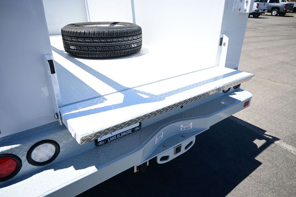 2025 Ford F-350 Super Duty Chassis Cab XL - Photo 12