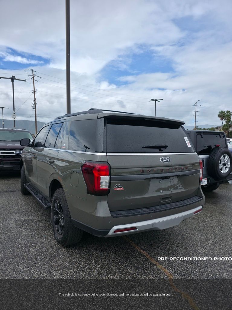 2024 Ford Expedition Timberline photo 4