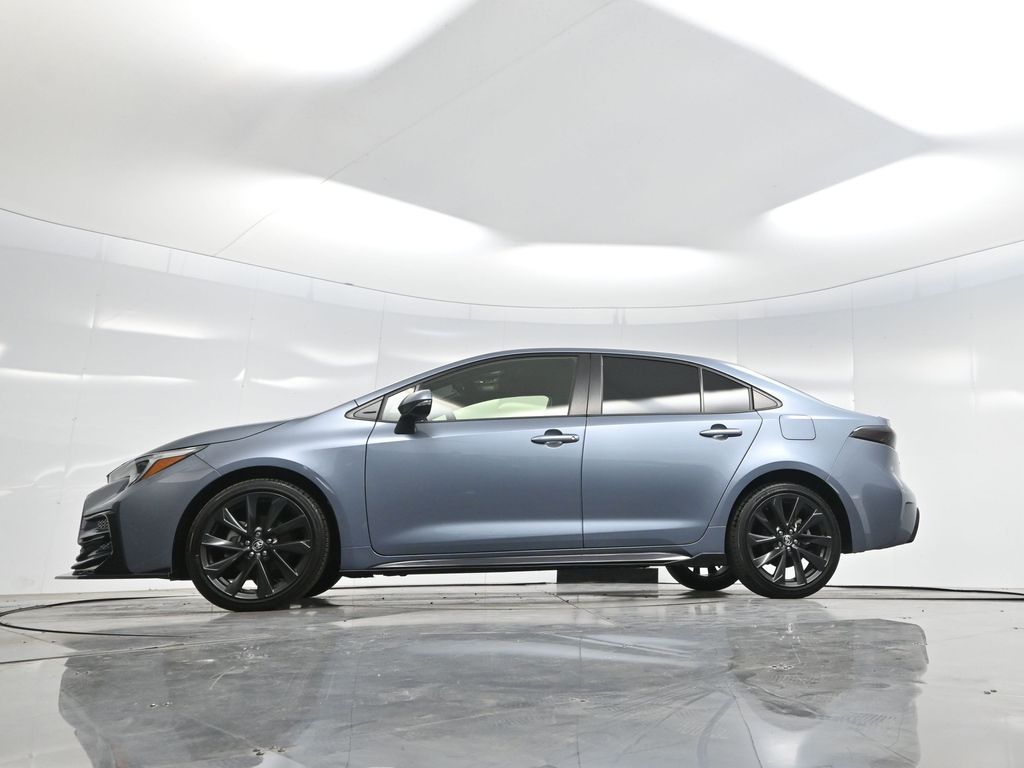 2024 Toyota Corolla Hybrid SE photo 5