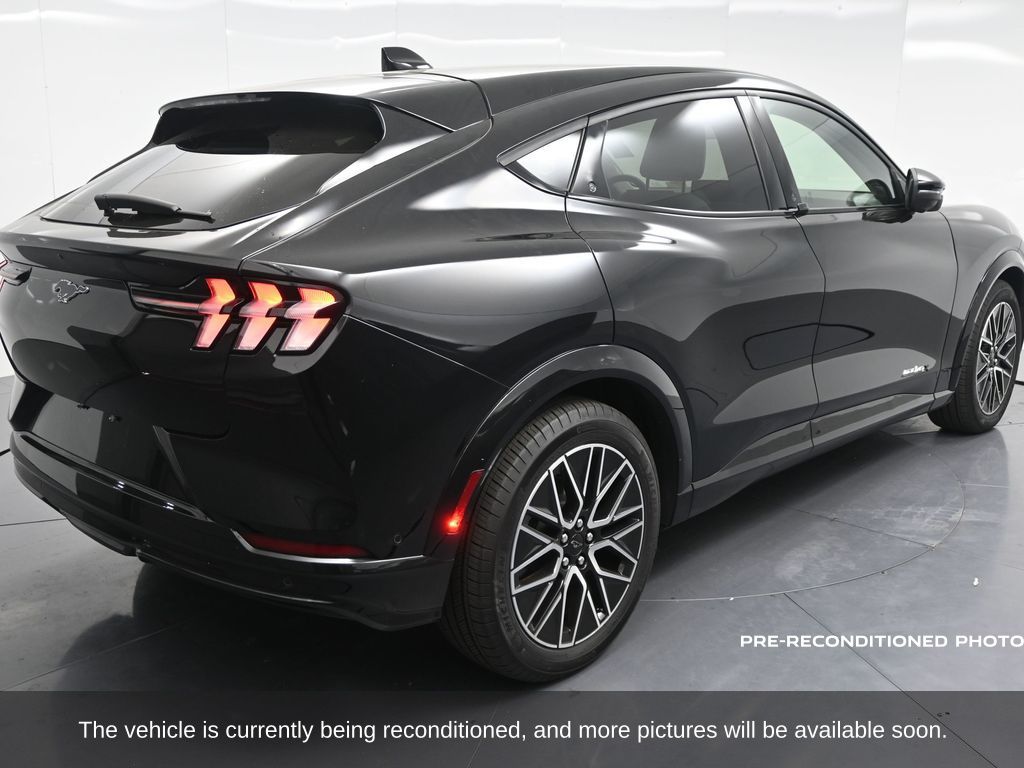 2024 Ford Mustang Mach-E Premium photo 2