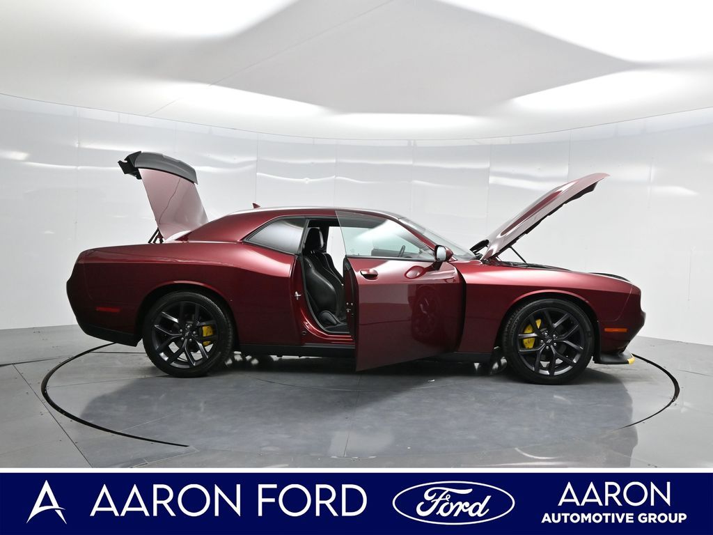 2020 Dodge Challenger GT photo 3