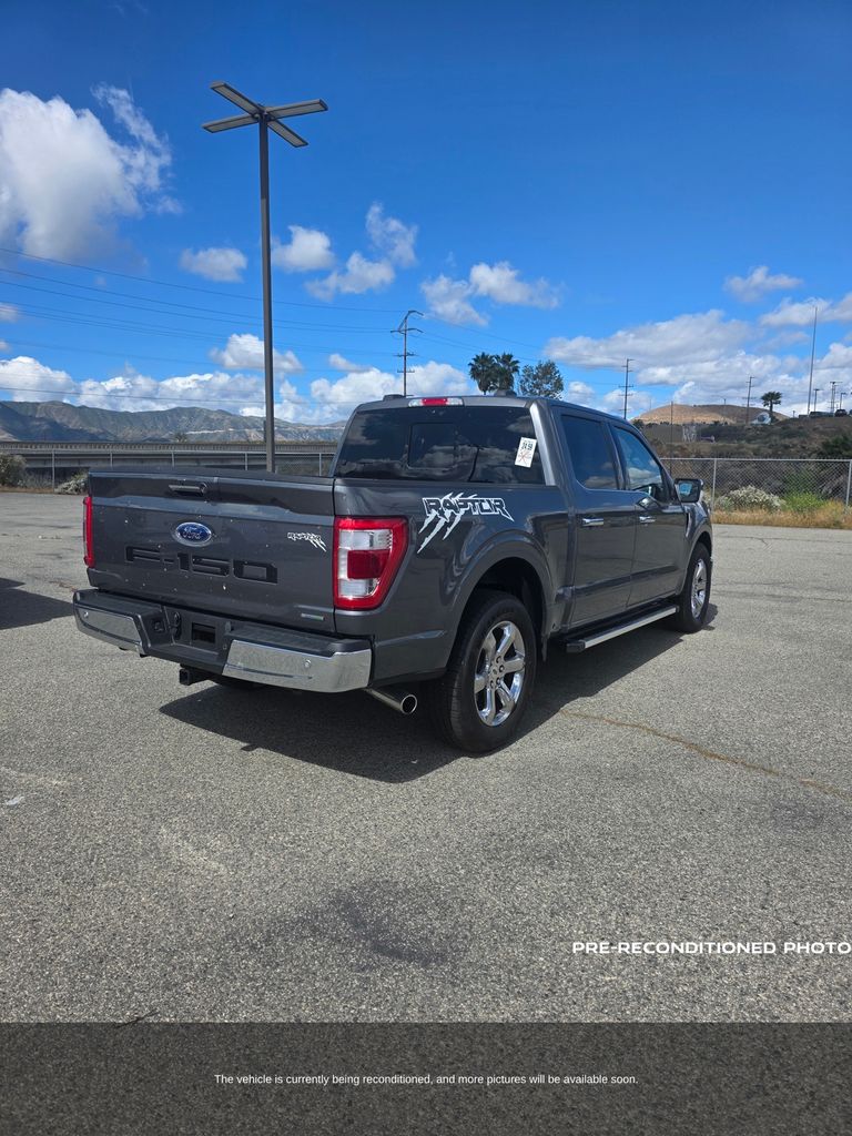 2023 Ford F-150 Lariat photo 3
