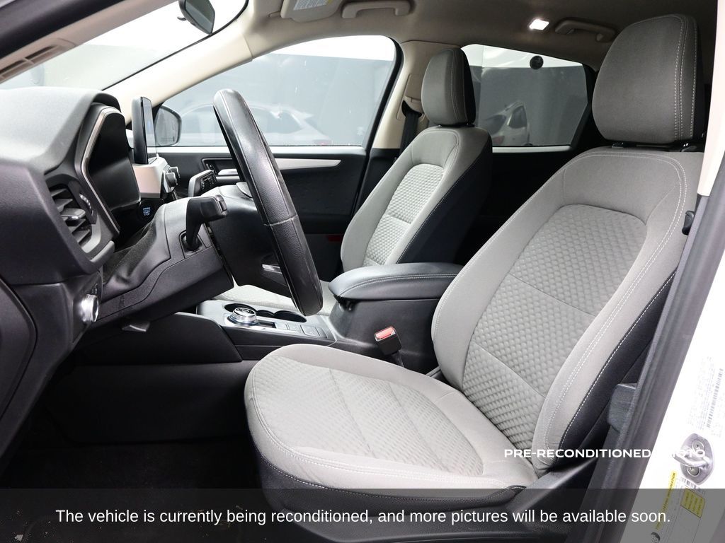 2020 Ford Escape SE photo 6