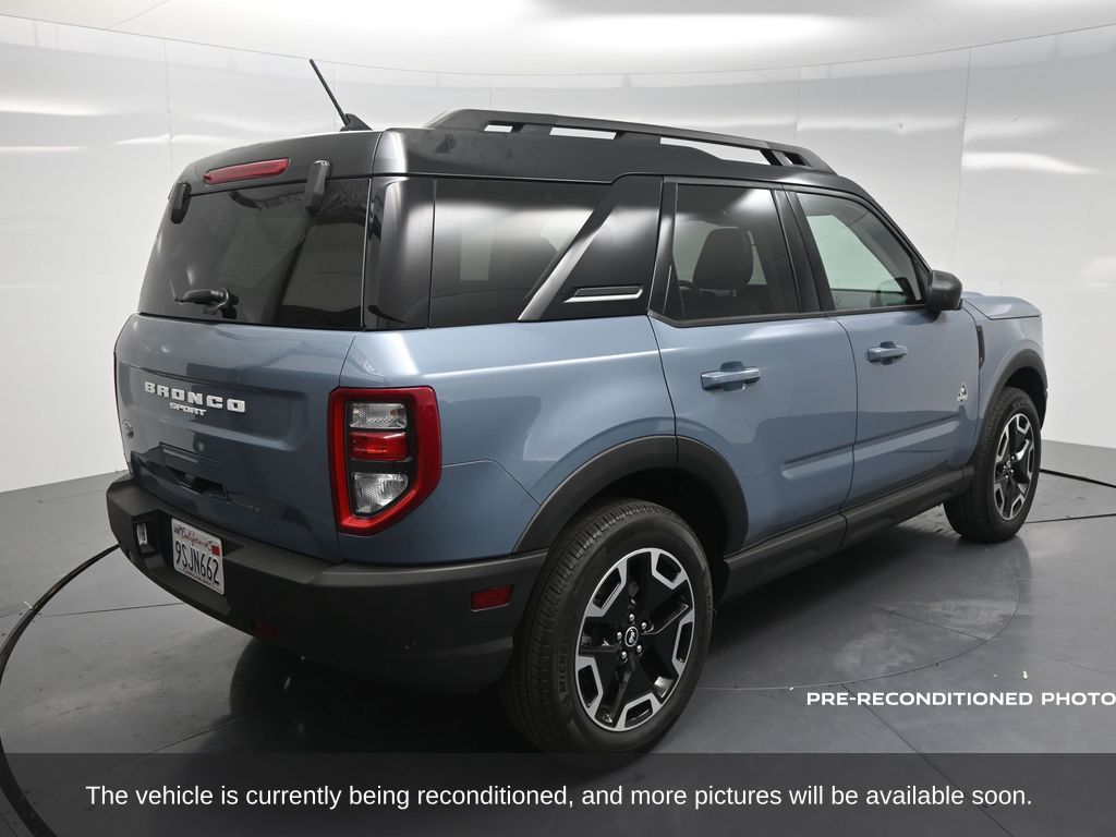 2024 Ford Bronco Sport Outer Banks photo 2