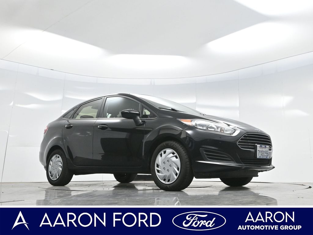 2017 Ford Fiesta S photo 2