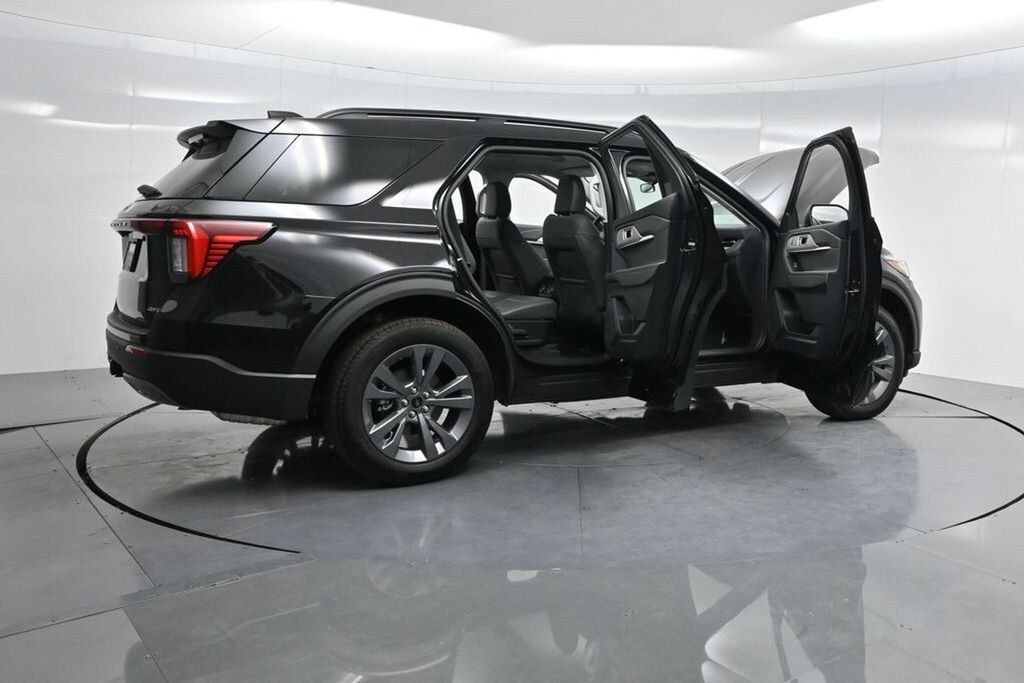 New 2025 Ford Explorer Active SUV
