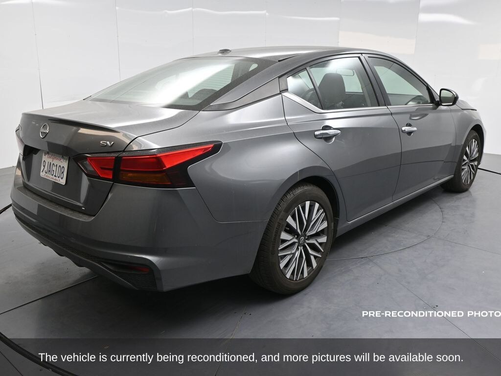 Used 2024 Nissan Altima 2.5 SV Sedan