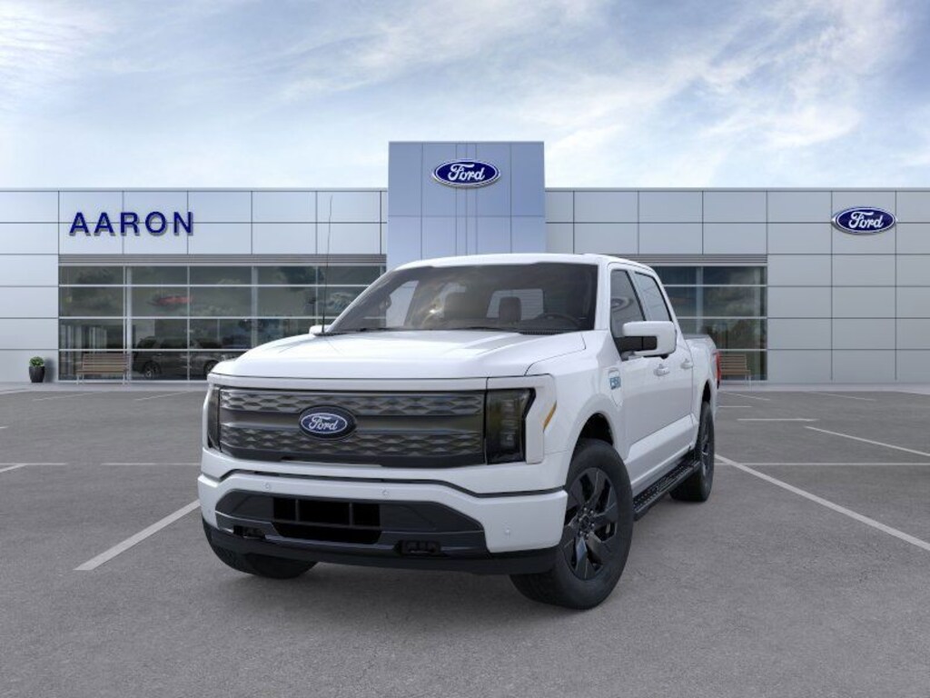 New 2025 Ford F-150 Lightning Lariat Truck