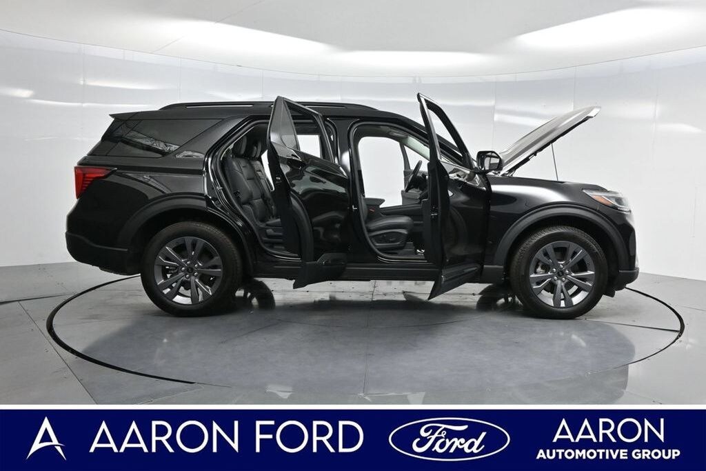 New 2025 Ford Explorer Active SUV