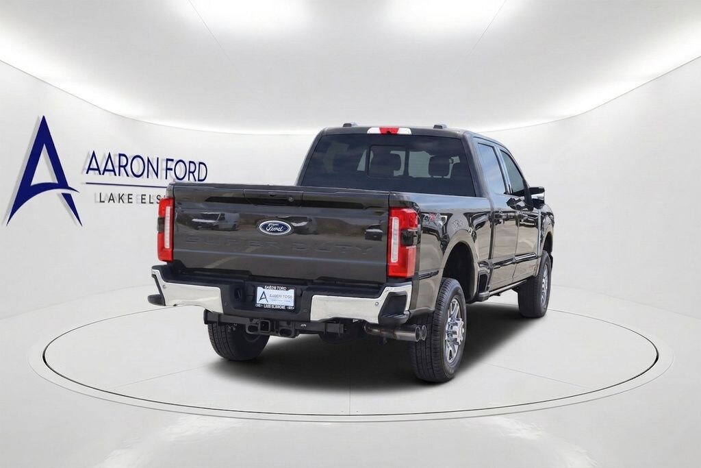 New 2026 Ford F-350SD Lariat Truck