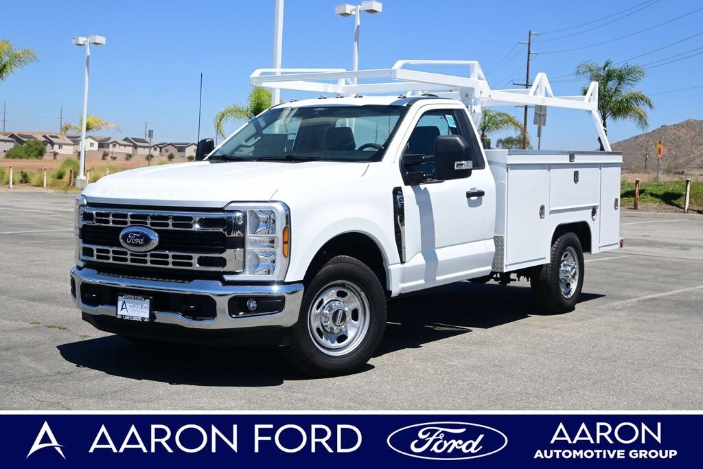 New 2025 Ford F-350SD XL Chassis
