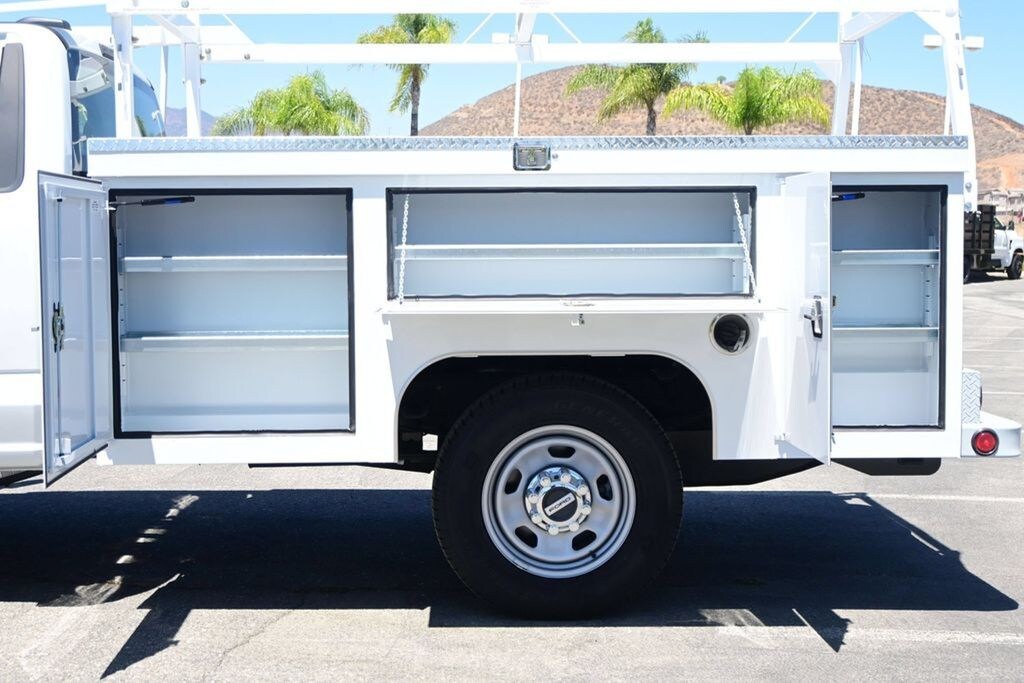 New 2025 Ford F-350SD XL Chassis