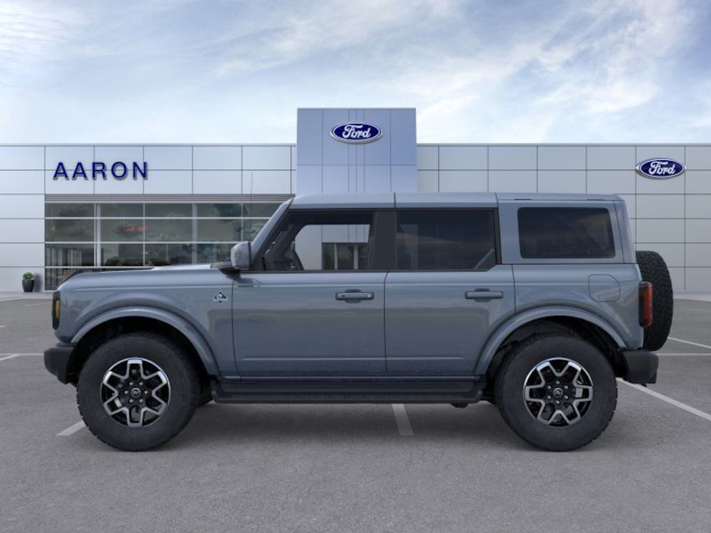 New 2025 Ford Bronco Outer Banks SUV