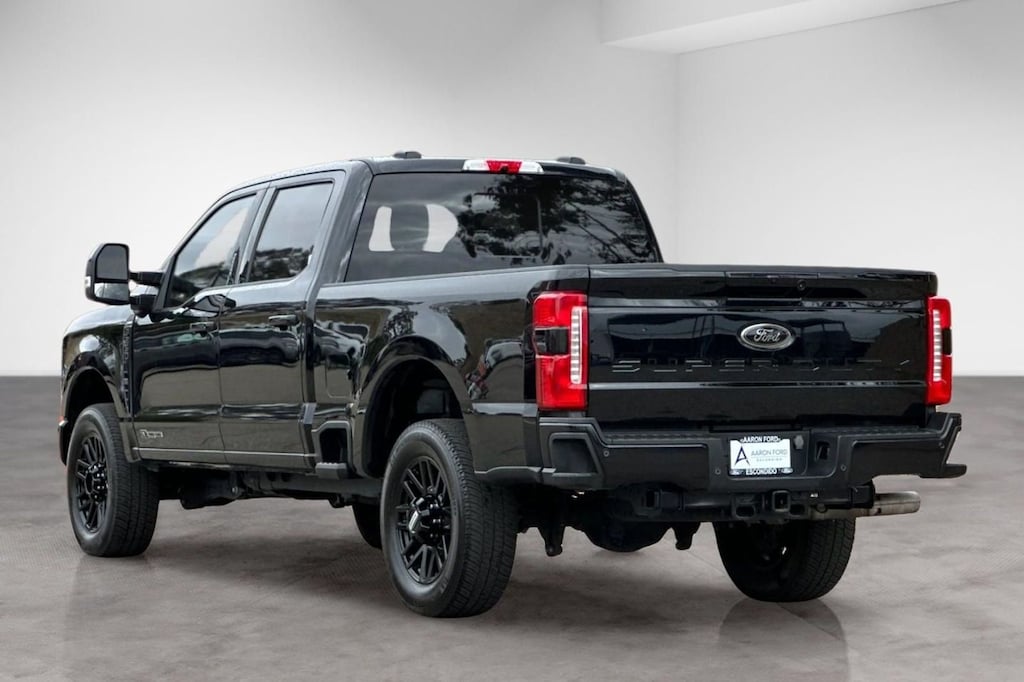 Used 2024 Ford F-250SD Lariat Truck