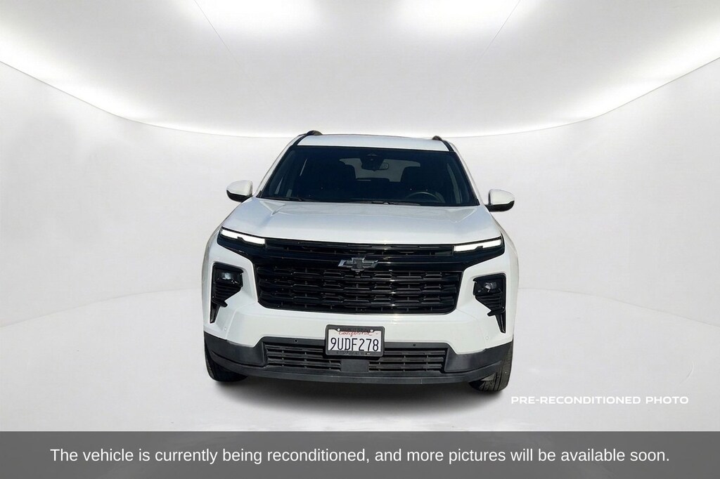 Used 2025 Chevrolet Traverse LT SUV