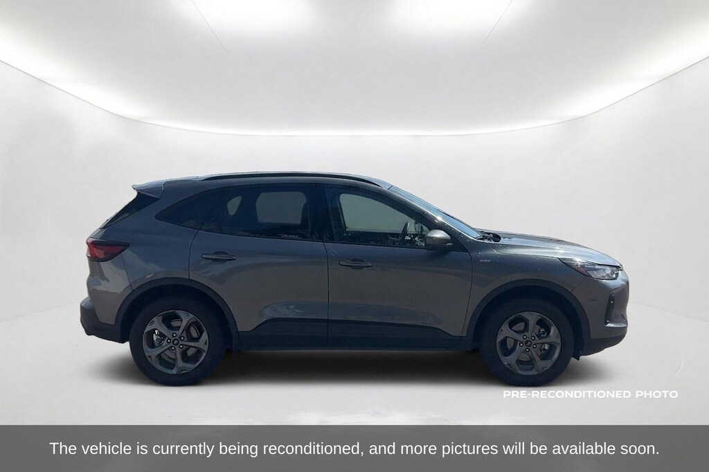 Used 2025 Ford Escape ST-Line Select SUV