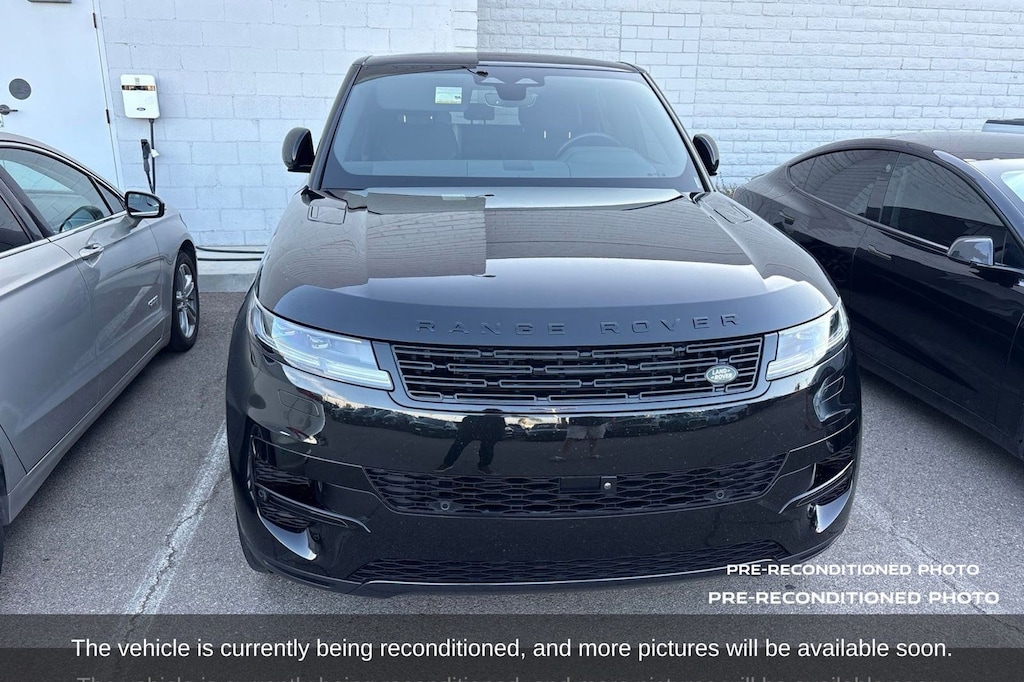 Used 2025 Land Rover Range Rover Sport SE SUV