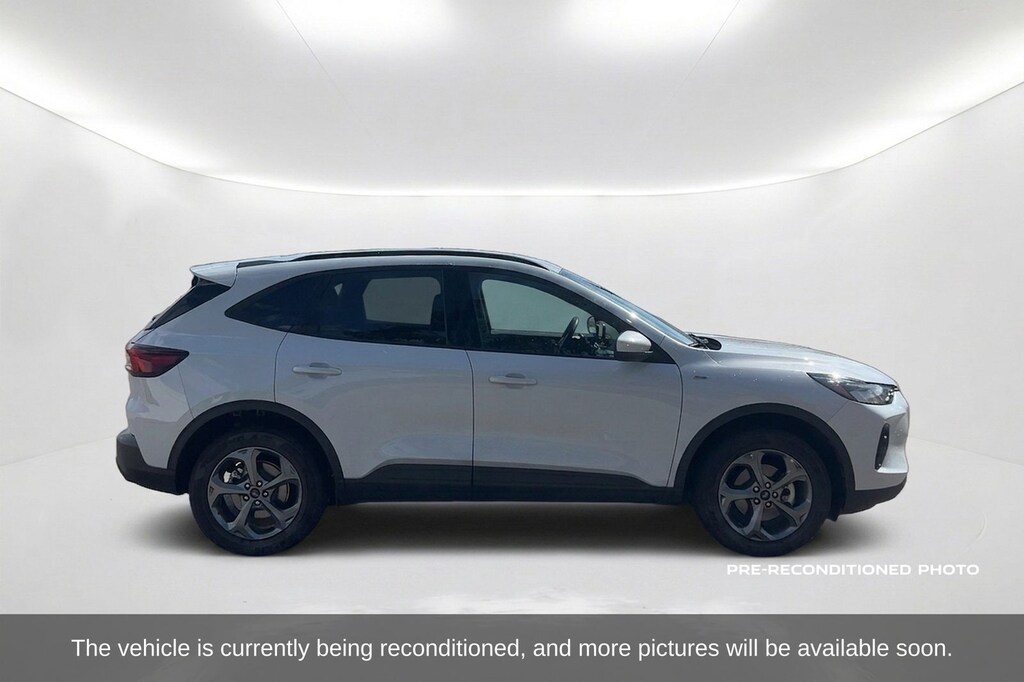 Used 2025 Ford Escape ST-Line Select SUV