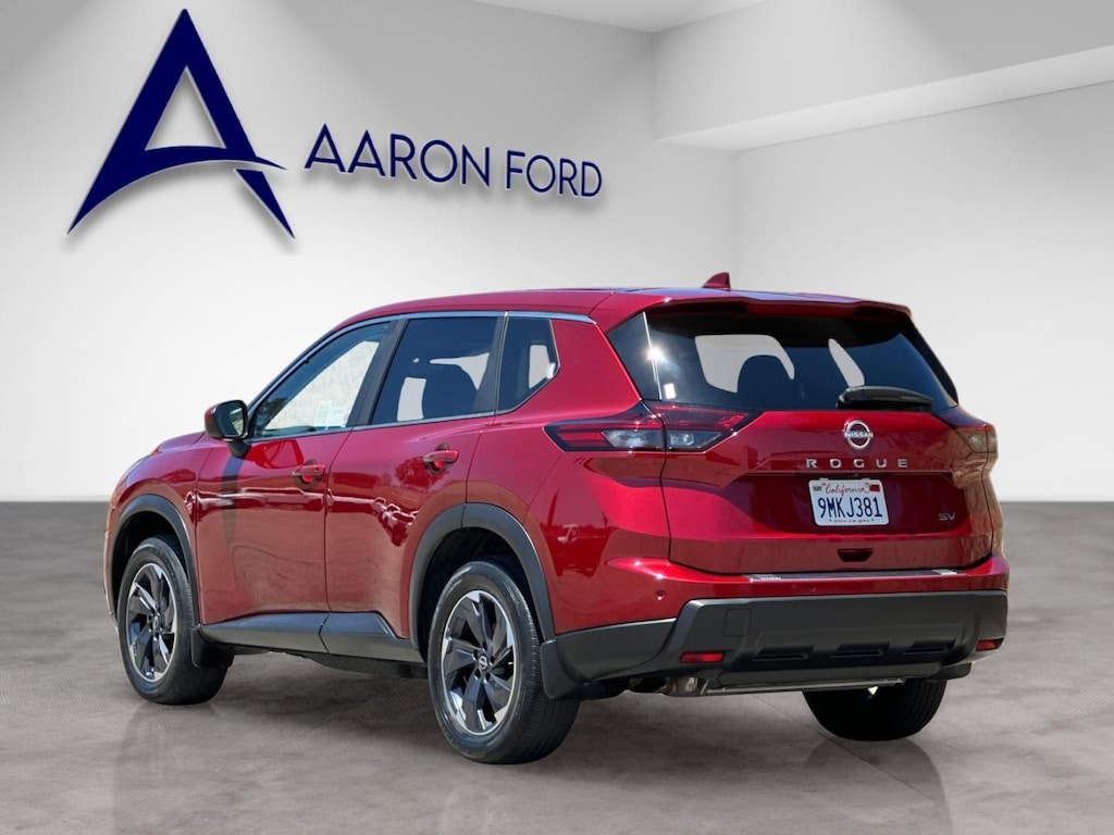 Used 2024 Nissan Rogue SV SUV