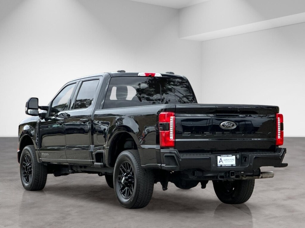 Used 2024 Ford F-250SD Lariat Truck