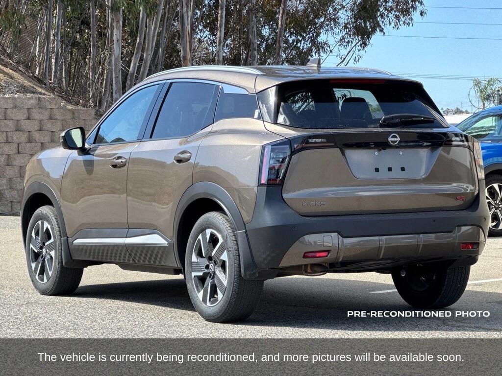 Used 2025 Nissan Kicks SR SUV