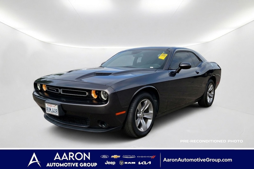 Used 2019 Dodge Challenger SXT Coupe