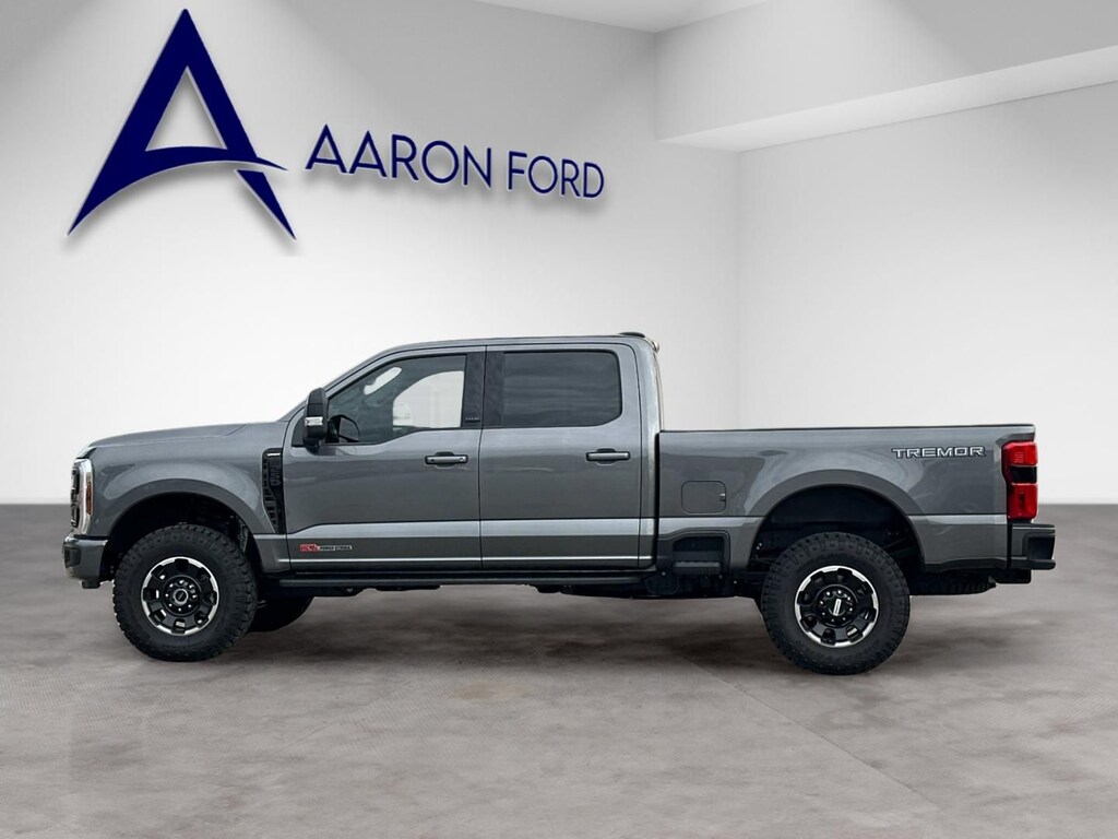 New 2025 Ford F-250SD Lariat Truck