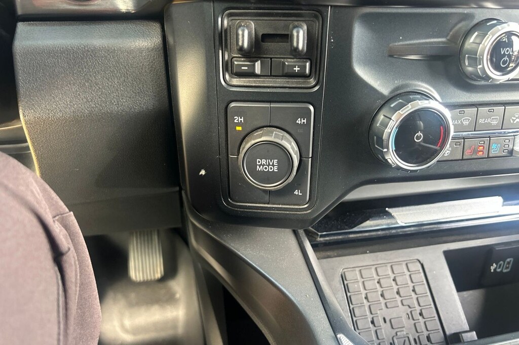 Used 2023 Ford F-350SD Lariat Truck