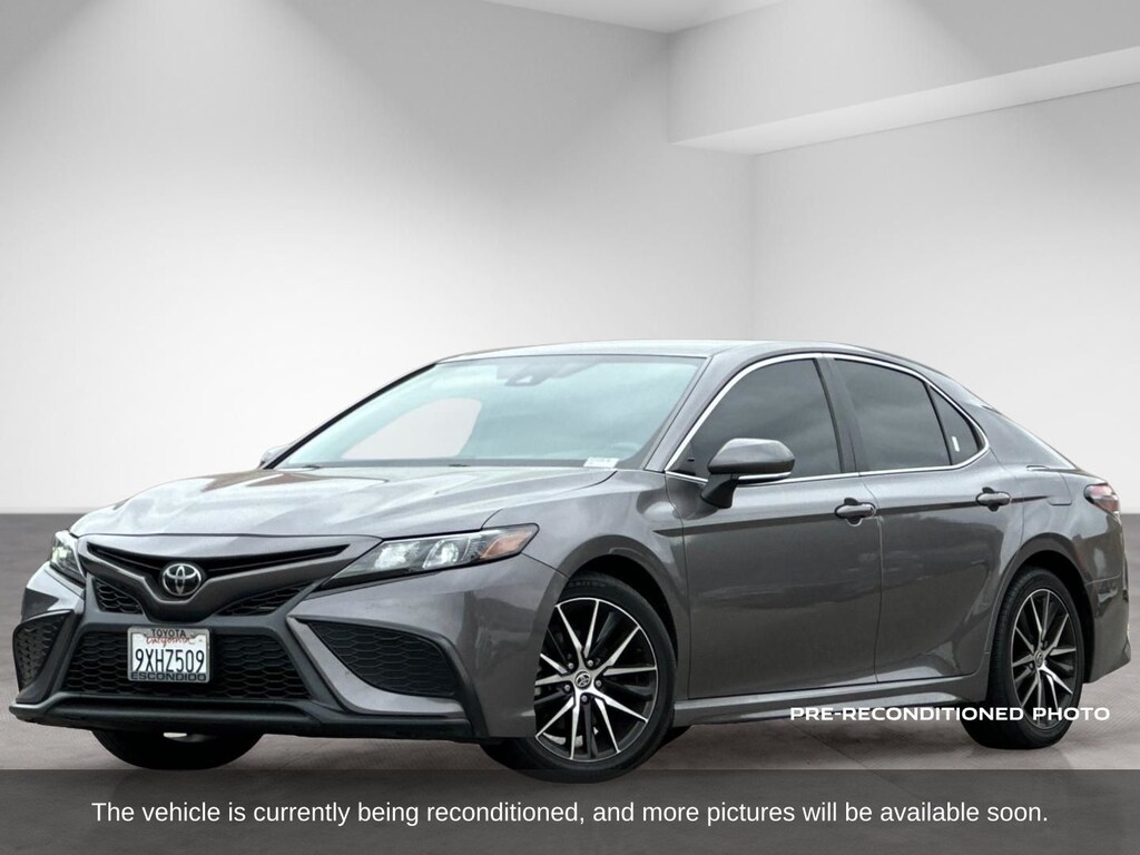 Used 2022 Toyota Camry SE Sedan