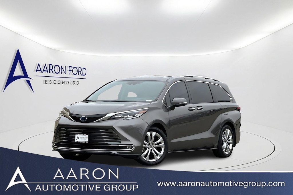 Used 2023 Toyota Sienna Platinum Minivan/Van