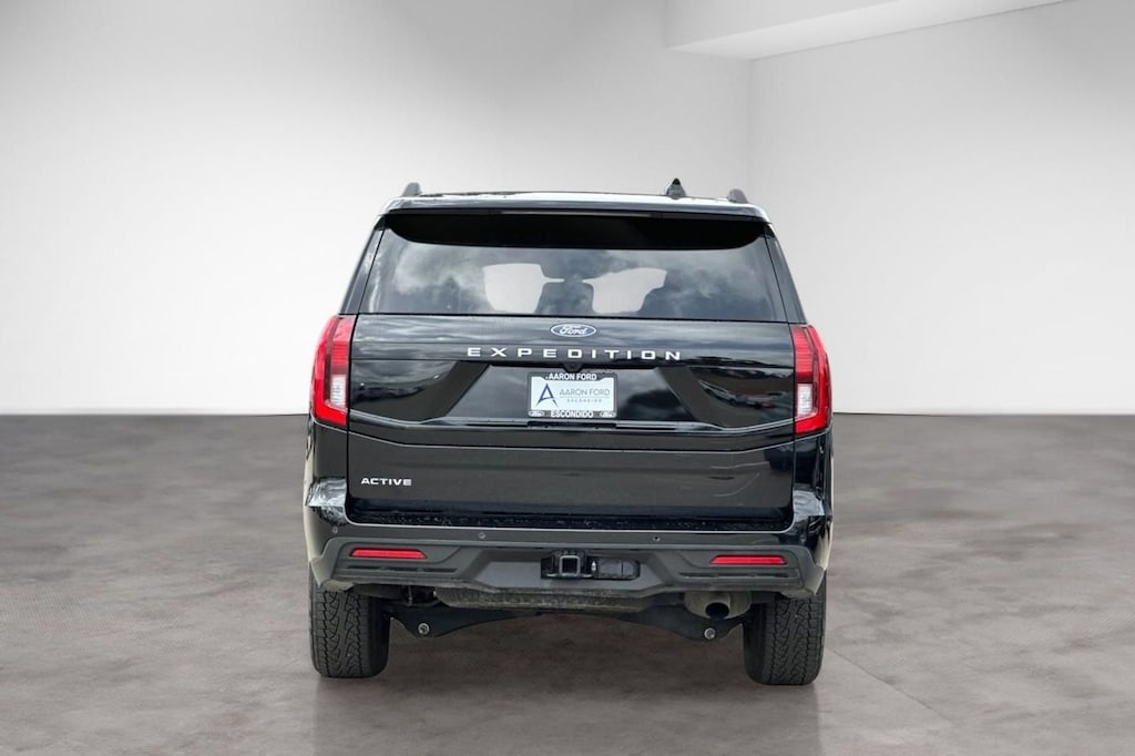 Used 2025 Ford Expedition Active SUV