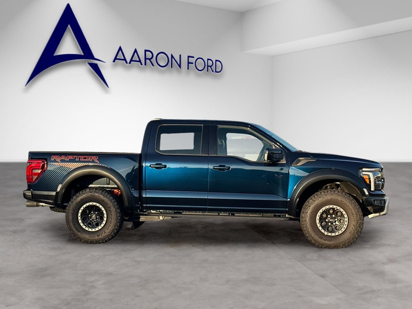 2024 Ford F-150 Raptor - Photo 8