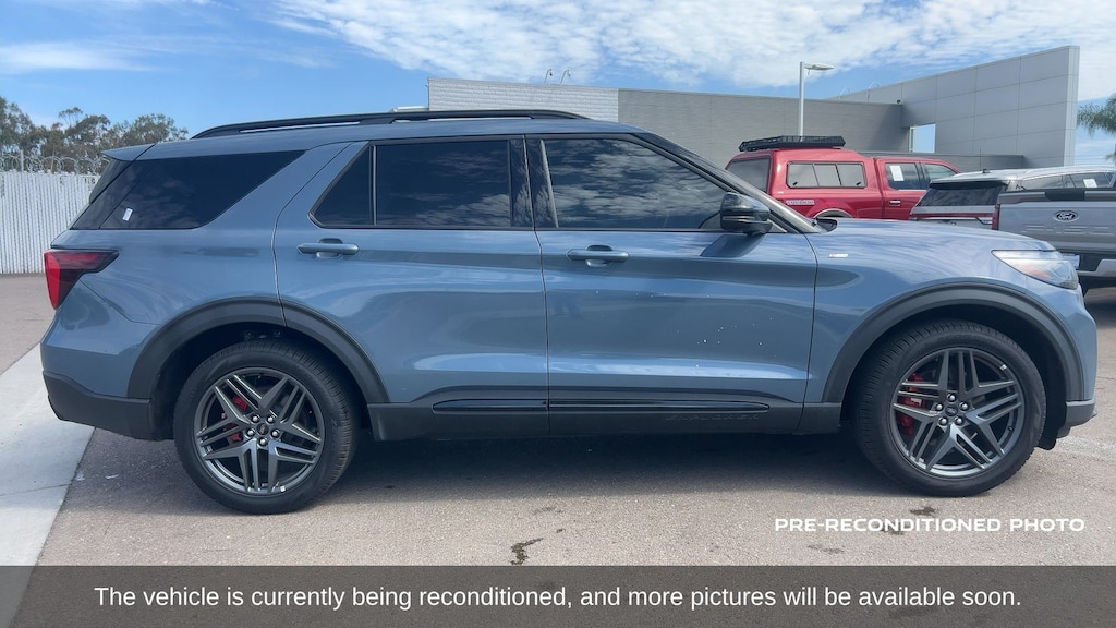 Used 2025 Ford Explorer ST-Line SUV