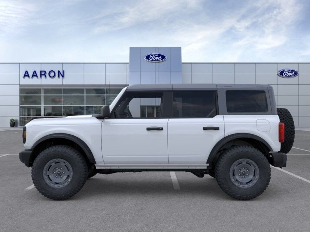 New 2025 Ford Bronco Base SUV