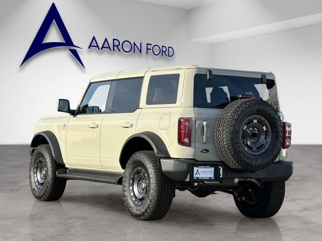 New 2025 Ford Bronco Outer Banks SUV