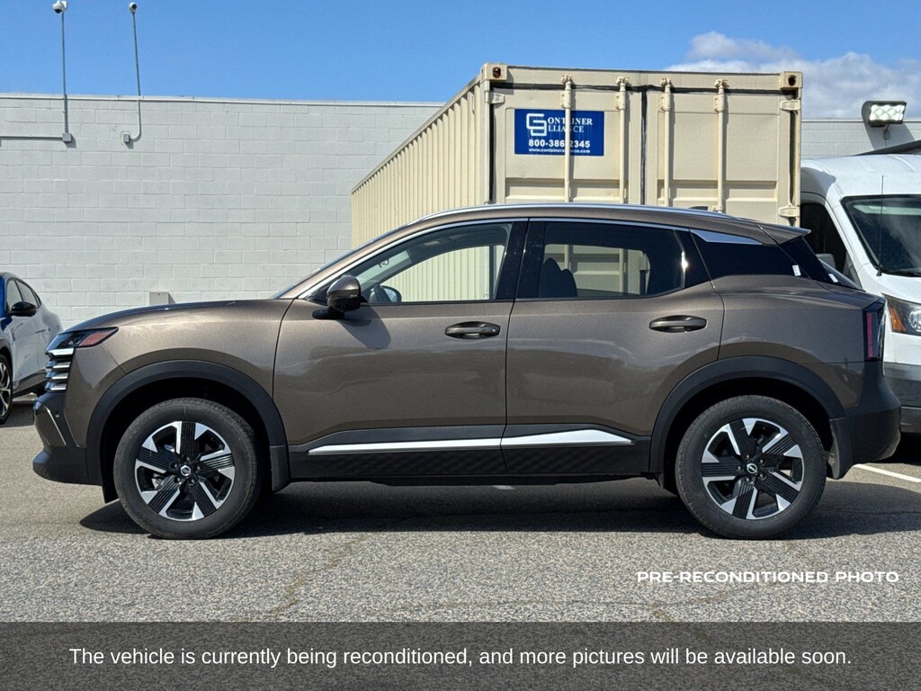 Used 2025 Nissan Kicks SR SUV