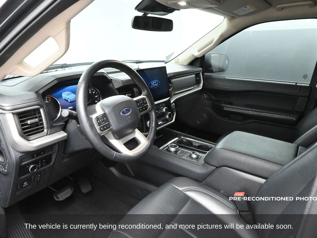 Used 2024 Ford Expedition XLT SUV