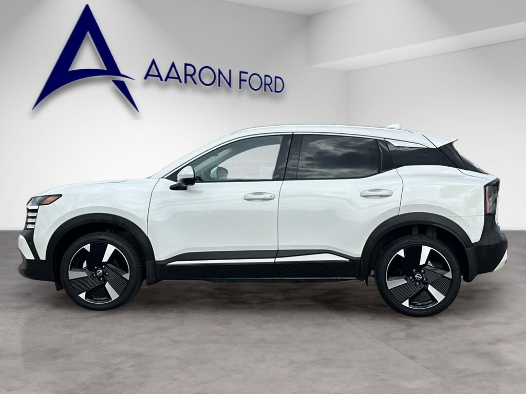 Used 2025 Nissan Kicks SR SUV