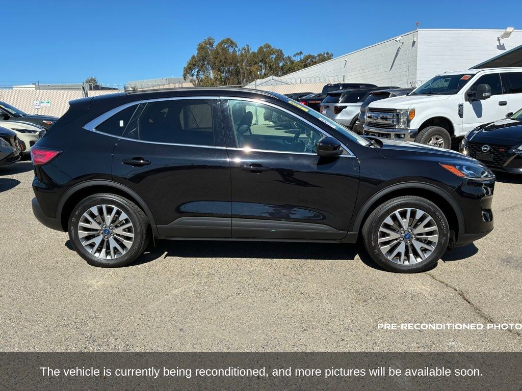 Used 2022 Ford Escape Titanium SUV