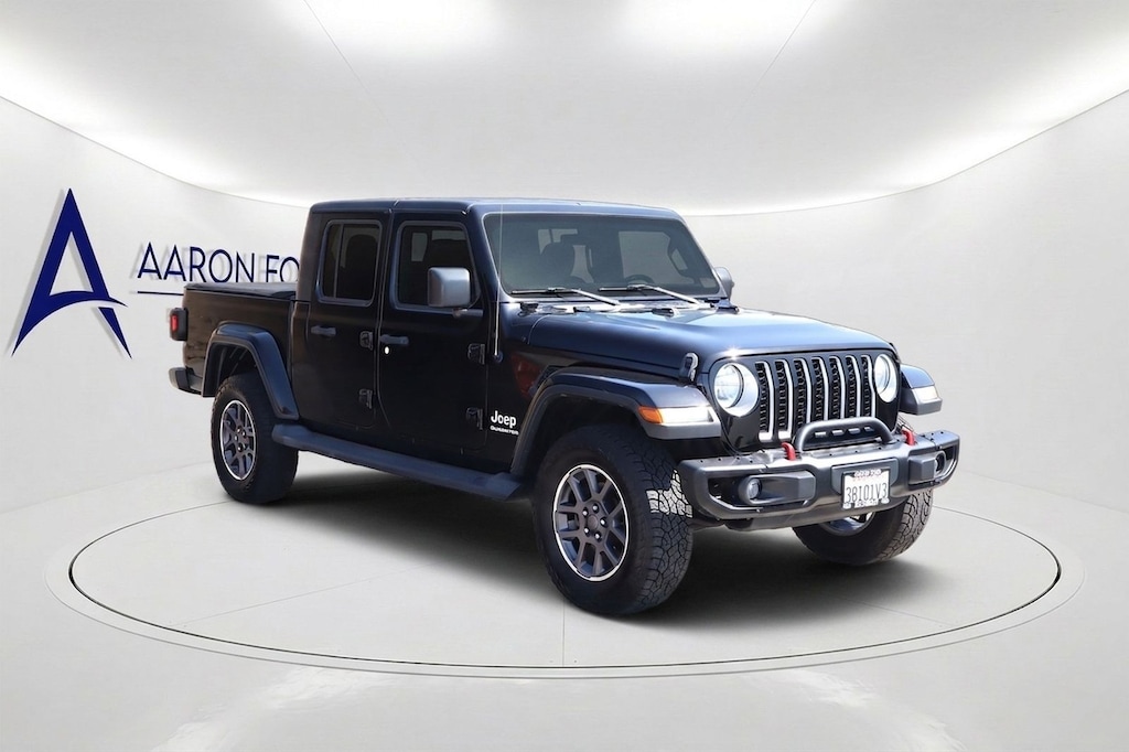 Used 2020 Jeep Gladiator Overland Truck
