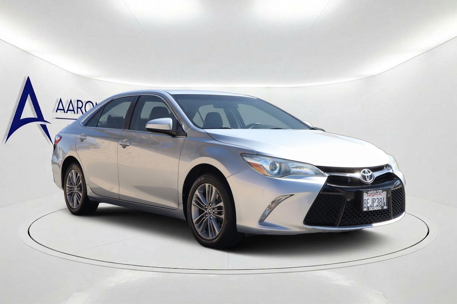 Used 2017 Toyota Camry SE Sedan