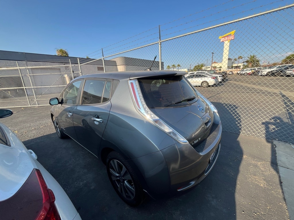 Used 2014 Nissan LEAF SL with VIN 1N4AZ0CP1EC330261 for sale in Corona, CA