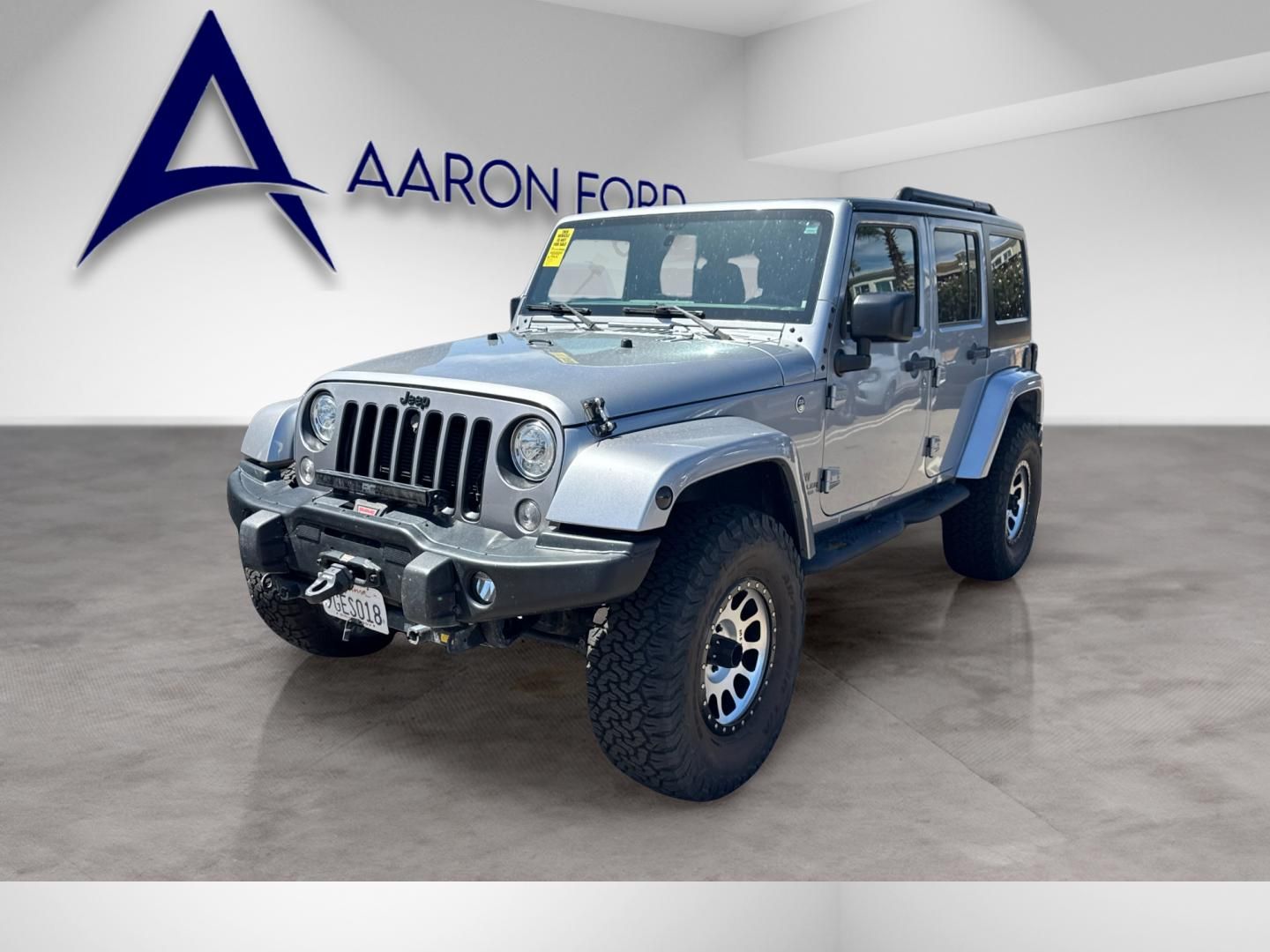 2017 Jeep Wrangler Unlimited Sahara photo 2