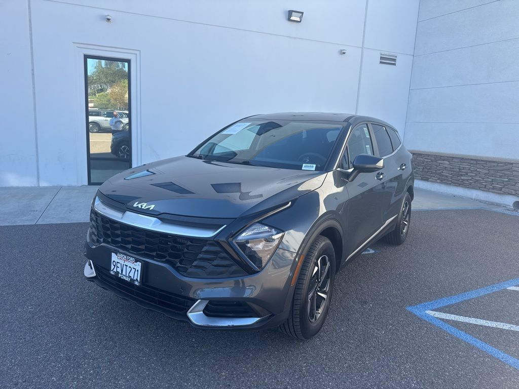 2023 Kia Sportage Hybrid LX photo 2