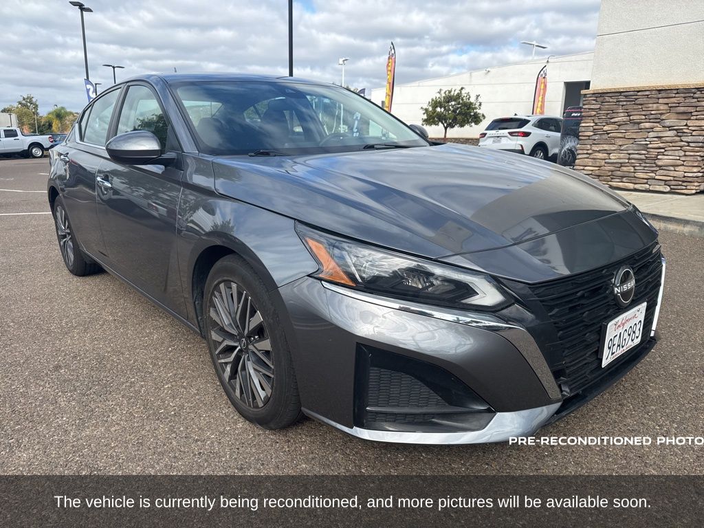 2023 Nissan Altima 2.5 SV photo 3